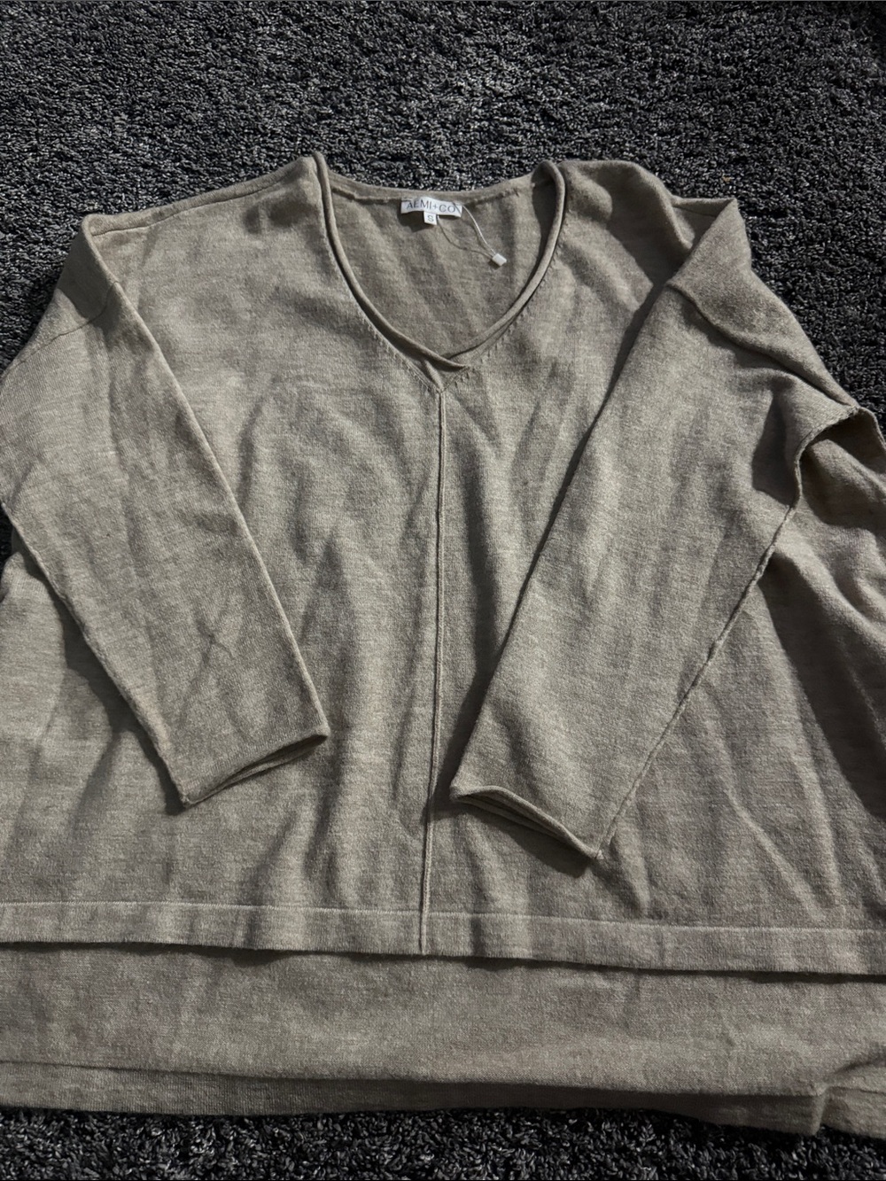 Relaxed V-Neck Sweater in Olive Taupe